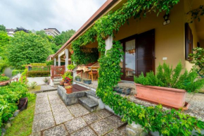 Crimson Apartment by Wonderful Italy Civenna